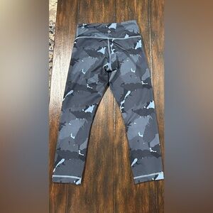 Lululemon Gray and Blue Camo Leggings cropped